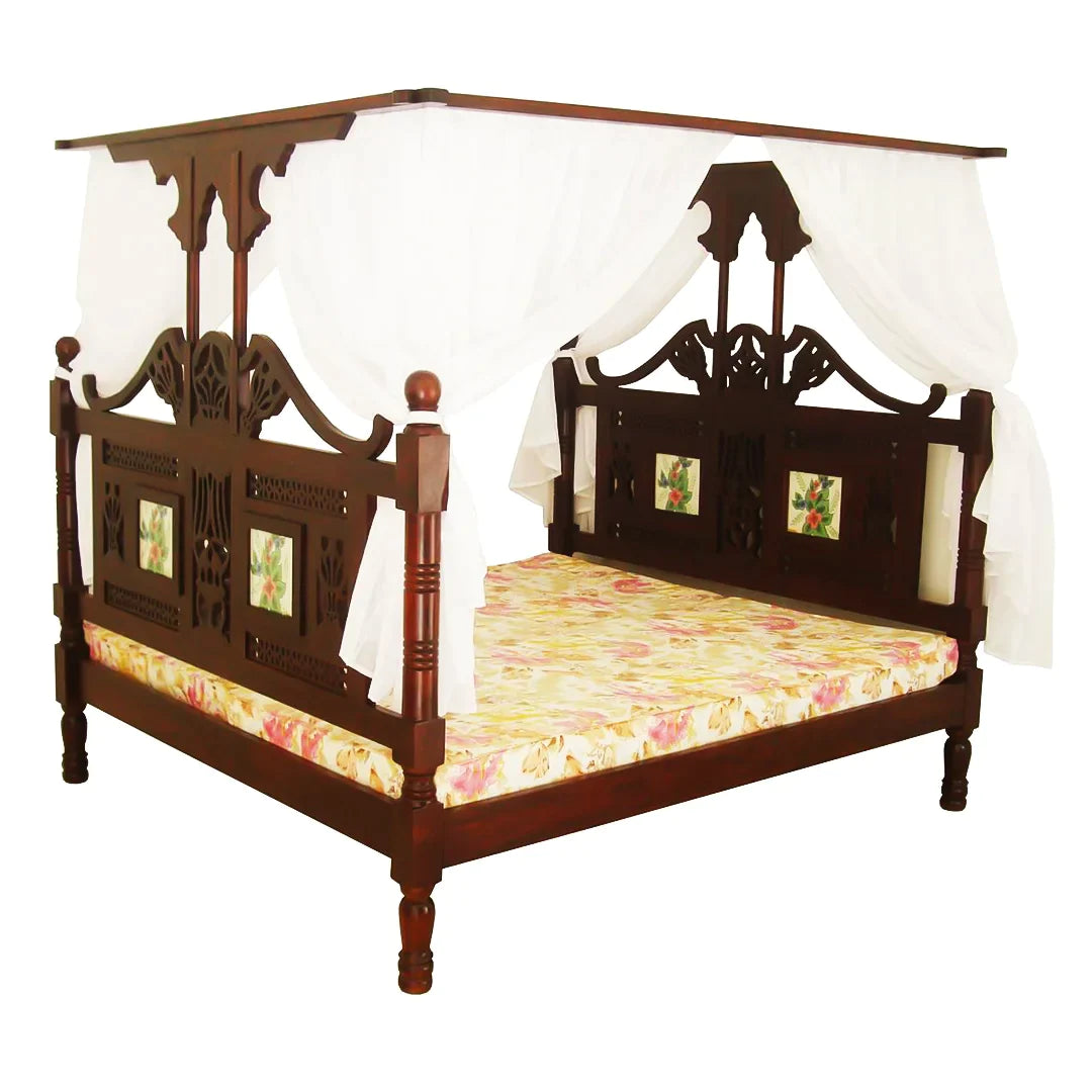 Bed Four Poster 016