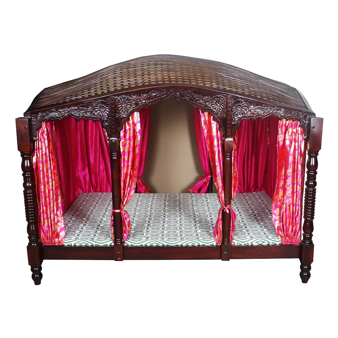 Bed Four Poster 023